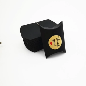 Elegante schwarze Kraftpapier-Kissen-Geschenkboxen mit goldenem Thank You Aufkleber Set