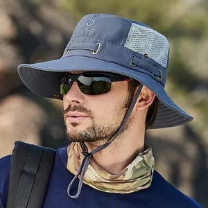 Outdoor-Sonnenhut mit breiter Krempe in Dunkelblau, Mesh-Einsätzen und verstellbarem Kinnband