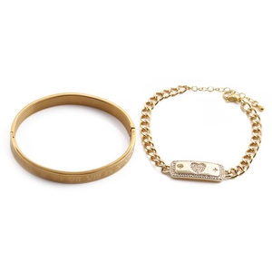 Gold-plated Roman numeral bangle and Cuban chain heart charm bracelet set for women