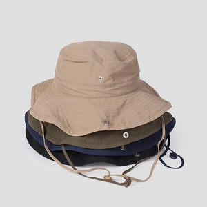 Détails des chapeaux bobs en nylon imperméable avec cordons de serrage en plusieurs coloris