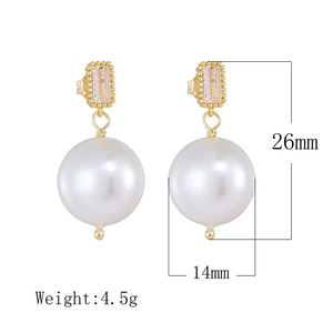 Detailed size measurement showing 26mm height and 14mm pearl diameter on silver earrings