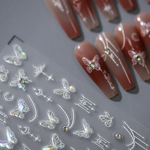 5D stereoskopische Nagelaufkleber mit Laser Schmetterling Mond Motiven und Strass