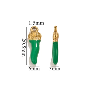 Detail view of 20.5mm green cornicello chili charm with technical size measurements