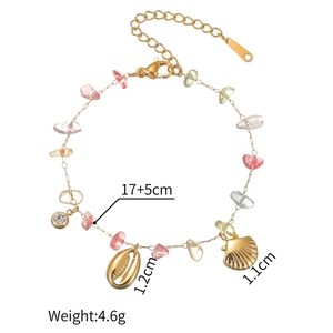 Detail of shell and gravel bracelet with 17+5cm length and 4.6g weight metrics