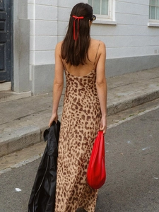 Sexy rückenfreies Maxikleid mit Leopardenmuster und schmalen Trägern für Streetstyle-Mode