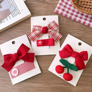 Lot de barrettes à nœuds rouges avec motifs à carreaux et cerises au crochet