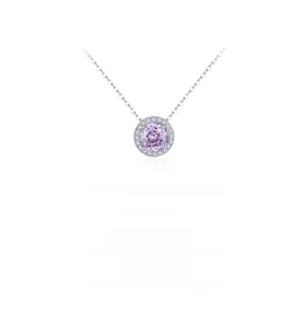 Détail du pendentif en cristal lavande et argent s925 avec taille rose éclatante