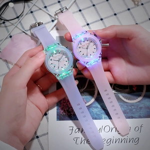Glow-in-the-dark LED quartz watch for students with luminous silicone strap and bracelet