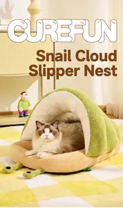 Cosy snail-shaped plush cat bed with thick green fleece fabric for winter warmth