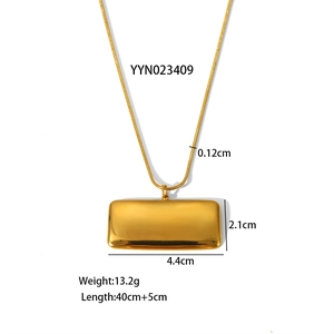 Polished gold rectangular pendant necklace with 4.4cm plate and snake chain dimensions