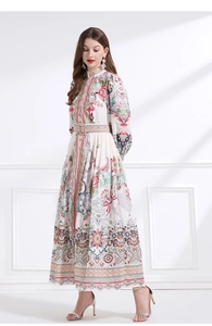 Details zum Vintage-Maxikleid mit Stehkragen, Laternenärmeln und passendem Taillengürtel