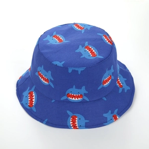 Kids navy blue sun hat with cartoon shark print made of breathable cotton fabric