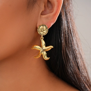 Vintage gold starfish stud earrings with a textured geometric retro design for women