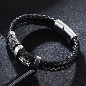 Bracelet multicouche en cuir tressé noir pour homme avec fermoir gravé en acier inoxydable
