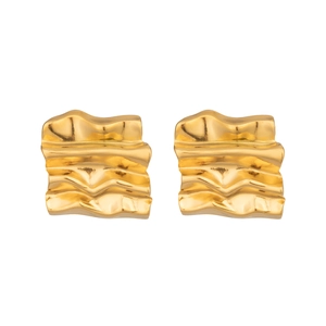 Retro geometric square stud earrings with crinkled gold texture in stainless steel