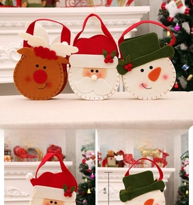 Christmas gift bag detail showing sizes 20cm by 15cm for elk, santa, and snowman designs