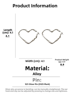 Dimensions détaillées des boucles d'oreilles cœur argenté avec tiges en argent S925