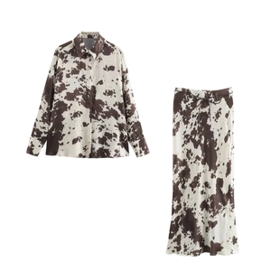Femme Imprimé Animal Vache Satin Texture Satin Chemise Manches Longues Et Jupe Longue Ceinturée Mode Streetwear