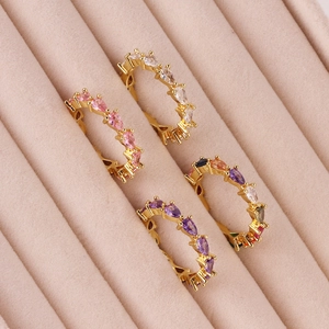 Minimalist gold-plated C-shaped earrings with pear-cut colorful zircon gemstones