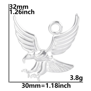 Detailed dimensions of a stainless steel eagle pendant showing 32mm height and 30mm width