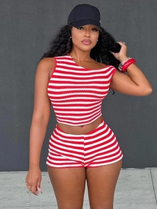 Ensemble Haut Court Et Short En Tricot À Rayures Femmes Sexy Épaule Dénudée Coupe Ajustée Streetwear Décontracté Été