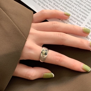 Minimalist 925 sterling silver ring with zebra stone inlay in a French chic style