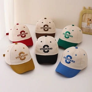 Kids vintage style letter C baseball caps in various colors with wide brim for sun protection