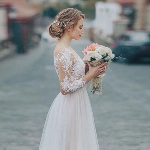Wedding Dress Elegant Vintage Long Sleeve Round Neck Lace Applique Tulle A-Line Formal Bridal Gown For Women