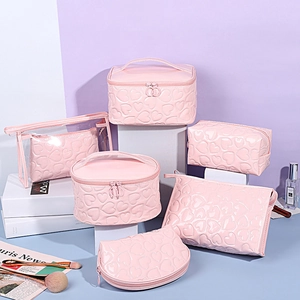 Heart Embossed Makeup Bag PU Leather Waterproof Portable Travel Toiletry Organizer Y2K Dopamine Style Shiny For Women