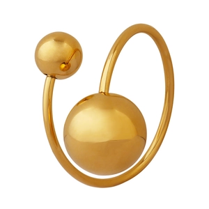 Bague ouverte minimaliste en acier inoxydable doré avec design à double bille sur fond blanc