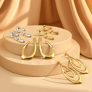 Fashion geometric stainless steel earrings set with fish tail and waterdrop shapes