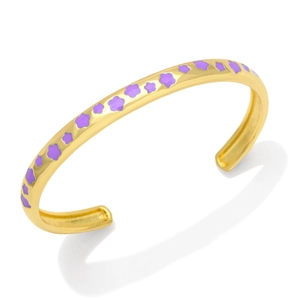 Verstellbares C-förmiges goldenes Armreif-Armband mit lila Emaille-Blumenmustern