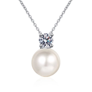 Close-up of S925 silver necklace featuring a round white pearl and a sparkling moissanite pendant