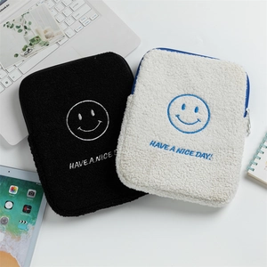 Housse de protection à carreaux en peluche avec smiley brodé pour PC 11-14 pouces