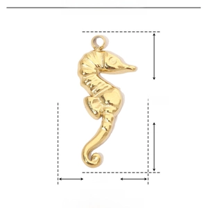 Detailed parameter view of gold-plated stainless steel seahorse pendant with dimensions