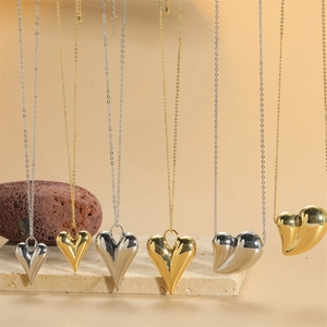 Collier Pendentif En Cuivre Plaqué Or 14K Cœur 3D Poli Miroir Chaîne De Clavicule Minimaliste Pour Femmes