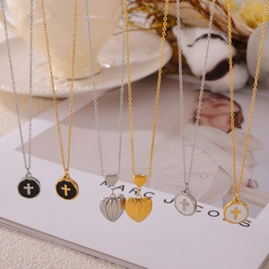 Minimalist Titanium Steel Necklace Gold Plated Heart Pendant Cross Round Plate Oil Drip Jewelry For Women Fashion Niche