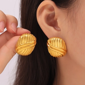 Chic multi-layer gold plated geometric earrings with textured linear pattern design