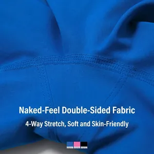 Gros plan sur un legging de yoga grande taille bleu foncé avec coutures plates mates