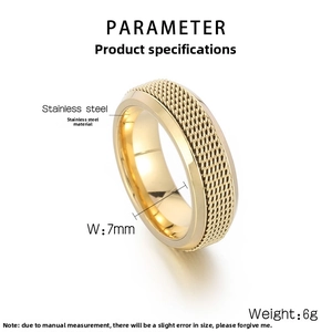 Vue détaillée des paramètres d'une bague tressée en acier inoxydable doré de 7mm