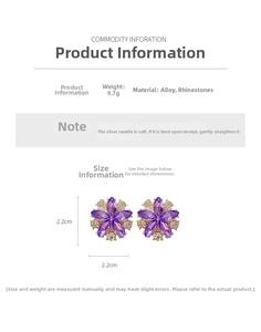 Vista dettagliata di orecchini vintage a fiore con strass viola e misure di 2,2 cm