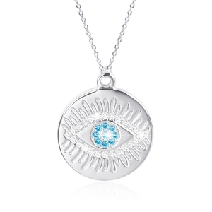 Detailansicht der Evil Eye Halskette mit blauem Kristall und weißen Strasssteinen