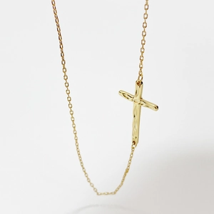 Minimalist 925 sterling silver cross necklace with golden hammered texture finish
