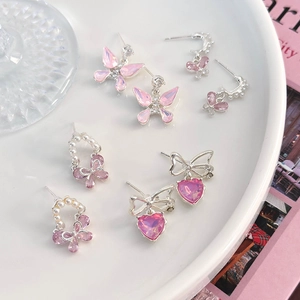 Ohrring-Set mit rosa Kristallschmetterling, Herz und Perlen in süßem Silber-Design