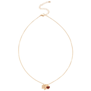 Collier en or rose avec pendentif chien en cristal et breloque coeur rouge sur fond blanc