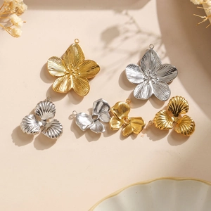 304 Stainless steel flower charms in gold and silver finish for jewelry making