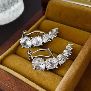 Boucles D Oreilles Géométriques Incurvées Avec Zircon Et Tige En Argent Sterling 925 Bijoux De Mode Luxe Femmes