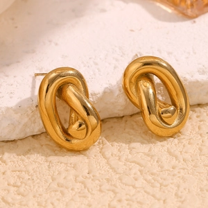 Knot Stud Earrings Stainless Steel 18K Gold Plated Heart Detail Minimalist Twist Chic Jewelry For Women