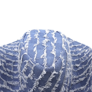 Damen Cowboyhut aus blauem Denim mit weißer Steppung und Details im Distressed-Look