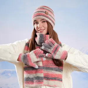 Ensemble d'hiver en tricot avec bonnet écharpe et gants tactiles pour femmes